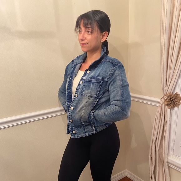 VENUS Jackets & Blazers - VENUS Blue Jean Jacket